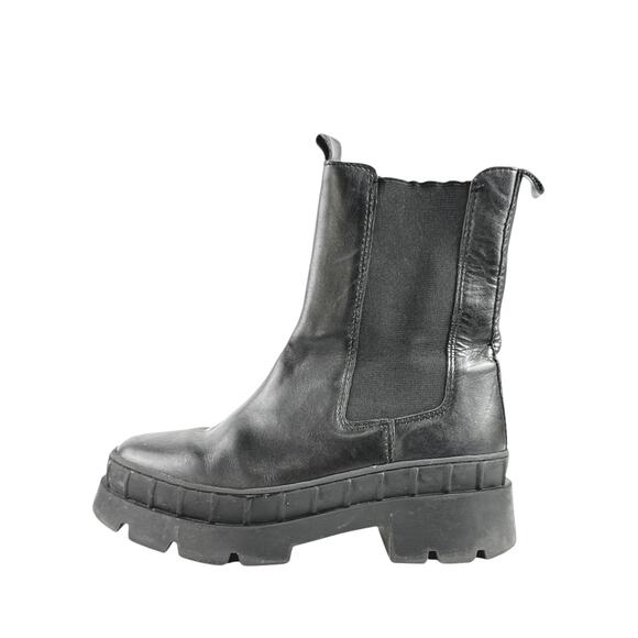 Steve Madden Barclay Women's Black Leather Round Toe Slip On Chelsea Boots Sz 6 - Picture 1 of 7